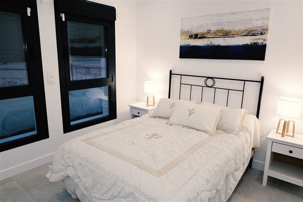 3 sypialnia Willa na sprzedaż w La Pinilla z basenem garażem - 379 845 € (Ref: 8888711)