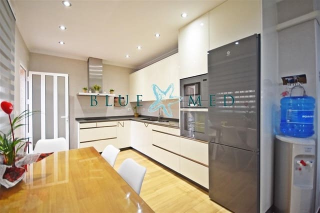 3 Zimmer Villa zu verkaufen in Mazarrón mit Garage - 357.000 € (Ref: 8895030)