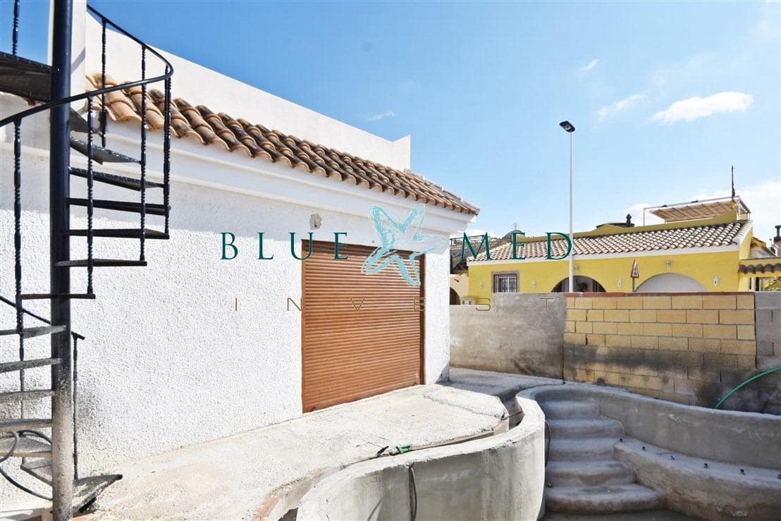 2 soveværelse Villa til salg i Camposol med swimmingpool - € 110.000 (Ref: 8915468)