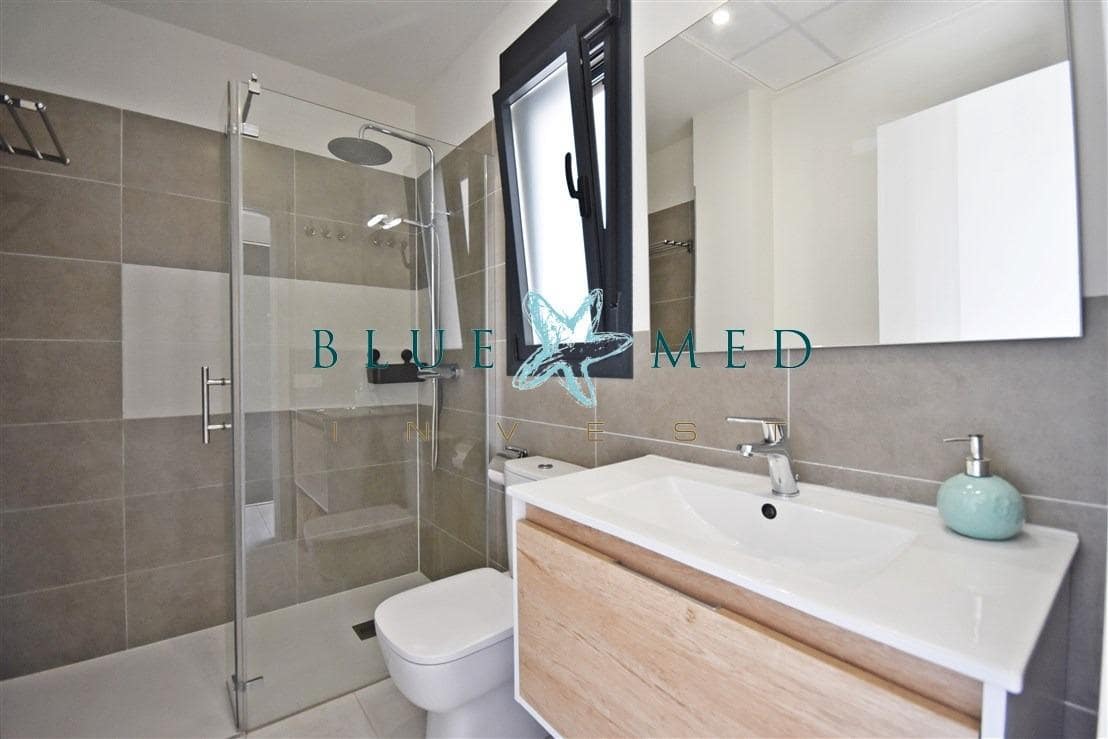 2 bedroom Apartment for sale in Condado de Alhama with pool - € 249,500 (Ref: 8921457)