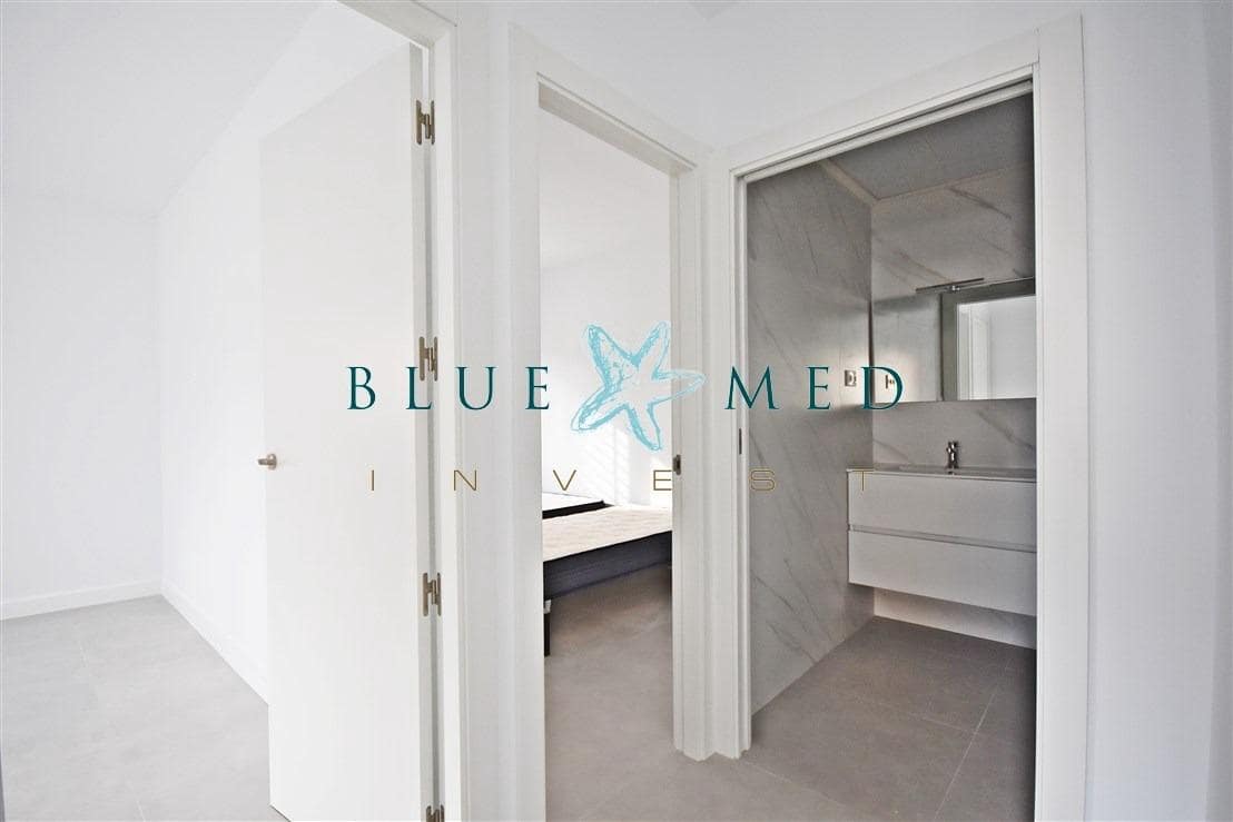 Apartamento de 2 habitaciones en Puerto de Mazarron en venta - 124.900 € (Ref: 8928824)