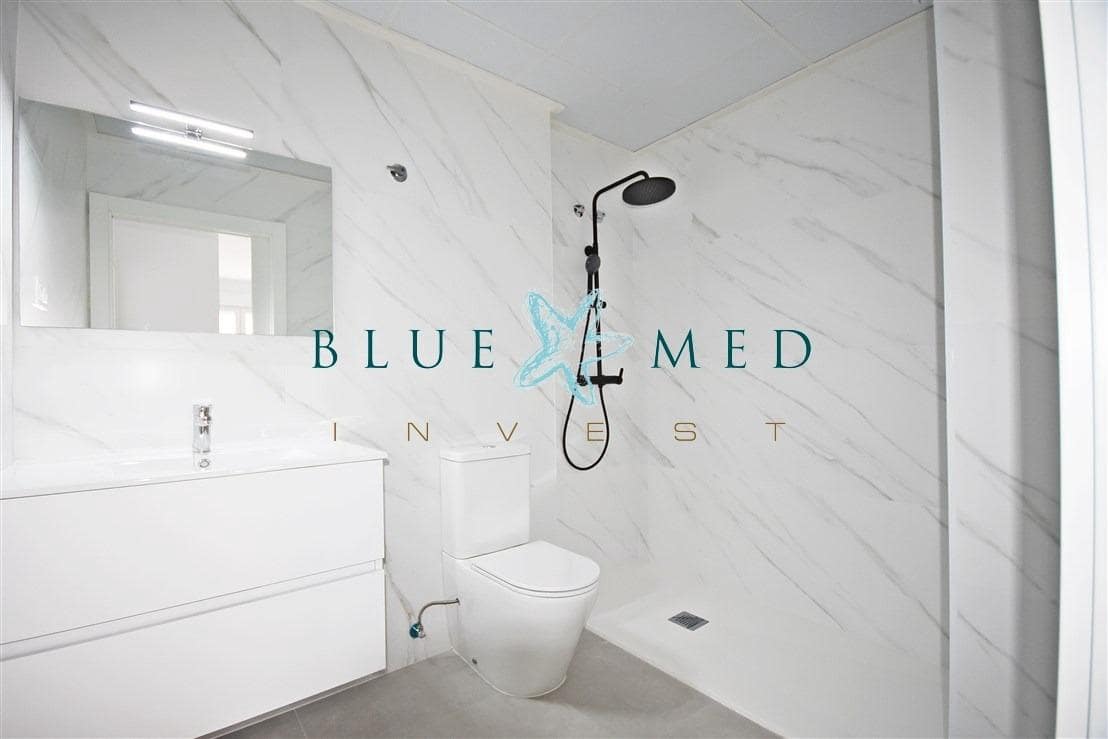 Apartamento de 2 habitaciones en Puerto de Mazarron en venta - 124.900 € (Ref: 8928824)