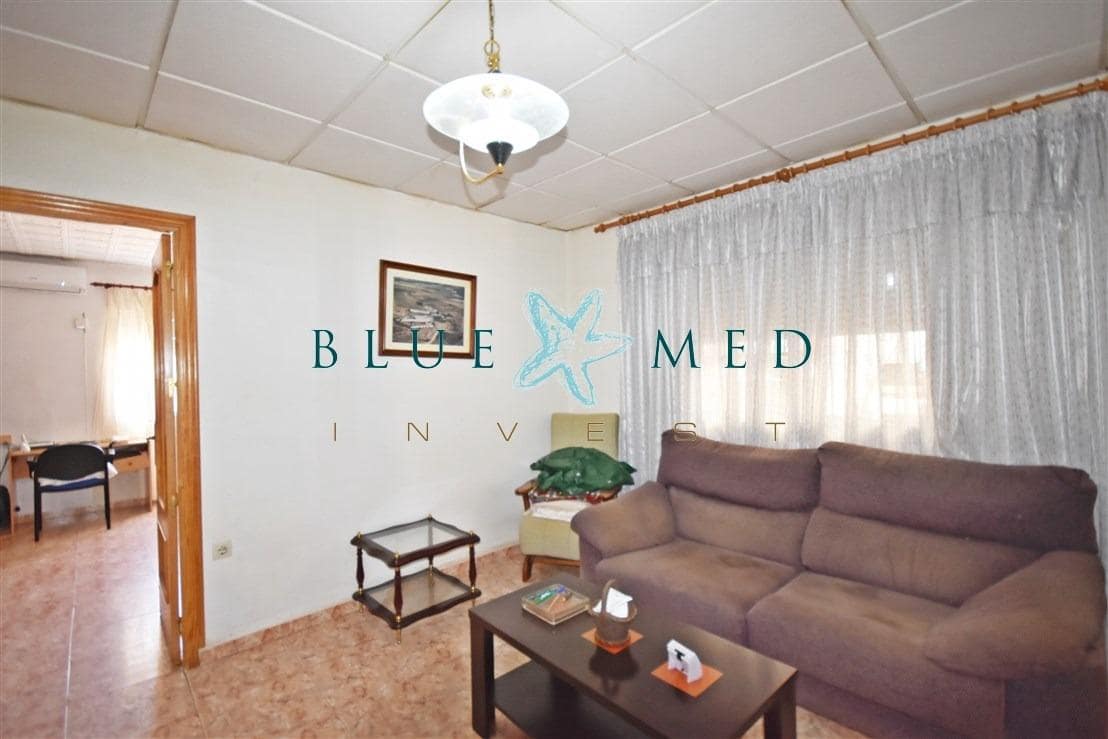 5 soveværelse Finca/Landehus til salg i La Pinilla med garage - € 180.000 (Ref: 9075064)