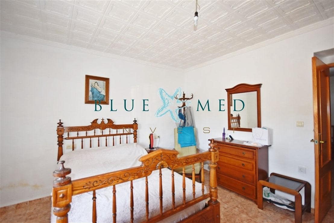 5 soveværelse Finca/Landehus til salg i La Pinilla med garage - € 180.000 (Ref: 9075064)