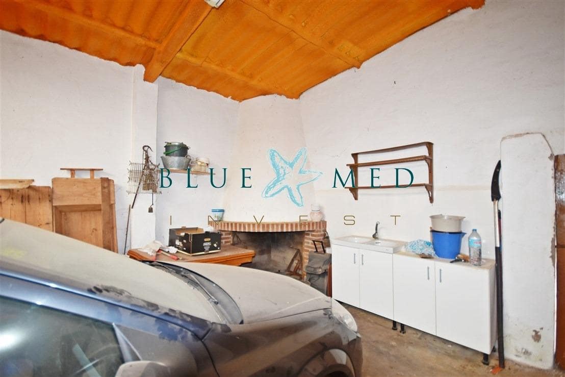 5 soveværelse Finca/Landehus til salg i La Pinilla med garage - € 180.000 (Ref: 9075064)