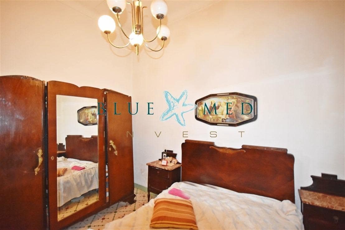 5 soveværelse Finca/Landehus til salg i La Pinilla med garage - € 180.000 (Ref: 9075064)