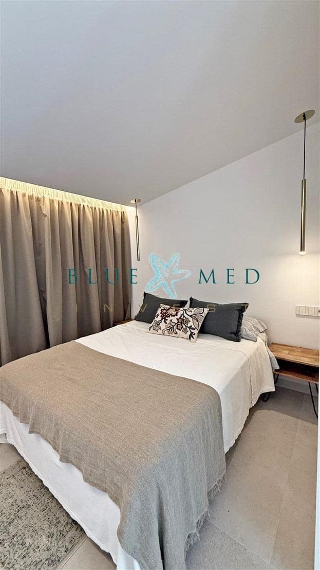 4 sypialnia Willa na sprzedaż w La Manga del Mar Menor z basenem - 1 280 000 € (Ref: 9141577)