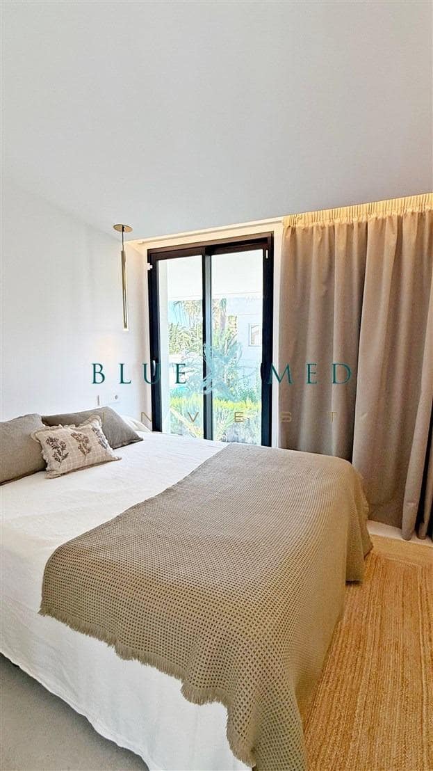 4 sypialnia Willa na sprzedaż w La Manga del Mar Menor z basenem - 1 280 000 € (Ref: 9141577)