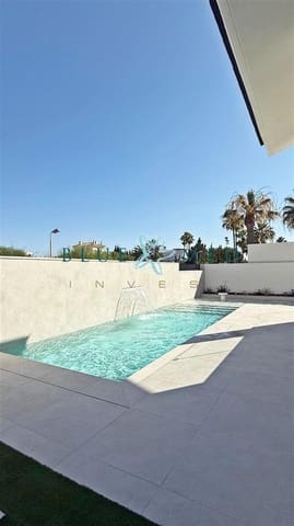 4 sypialnia Willa na sprzedaż w La Manga del Mar Menor z basenem - 1 280 000 € (Ref: 9141577)