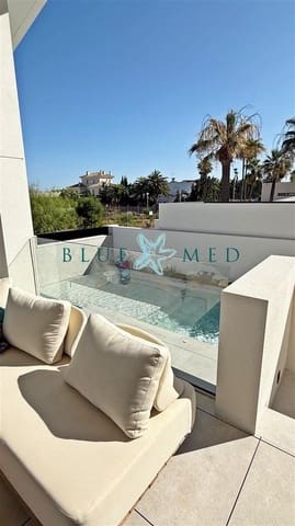 4 sypialnia Willa na sprzedaż w La Manga del Mar Menor z basenem - 1 280 000 € (Ref: 9141577)