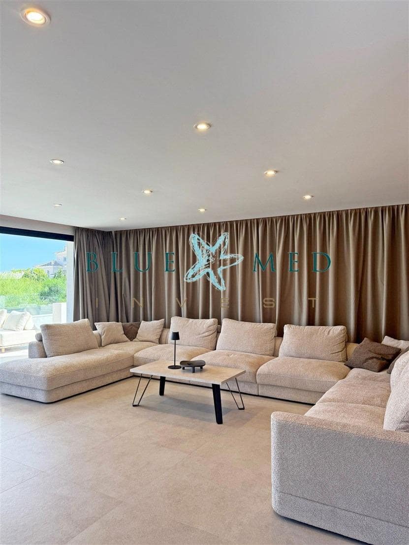 4 sypialnia Willa na sprzedaż w La Manga del Mar Menor z basenem - 1 280 000 € (Ref: 9141577)