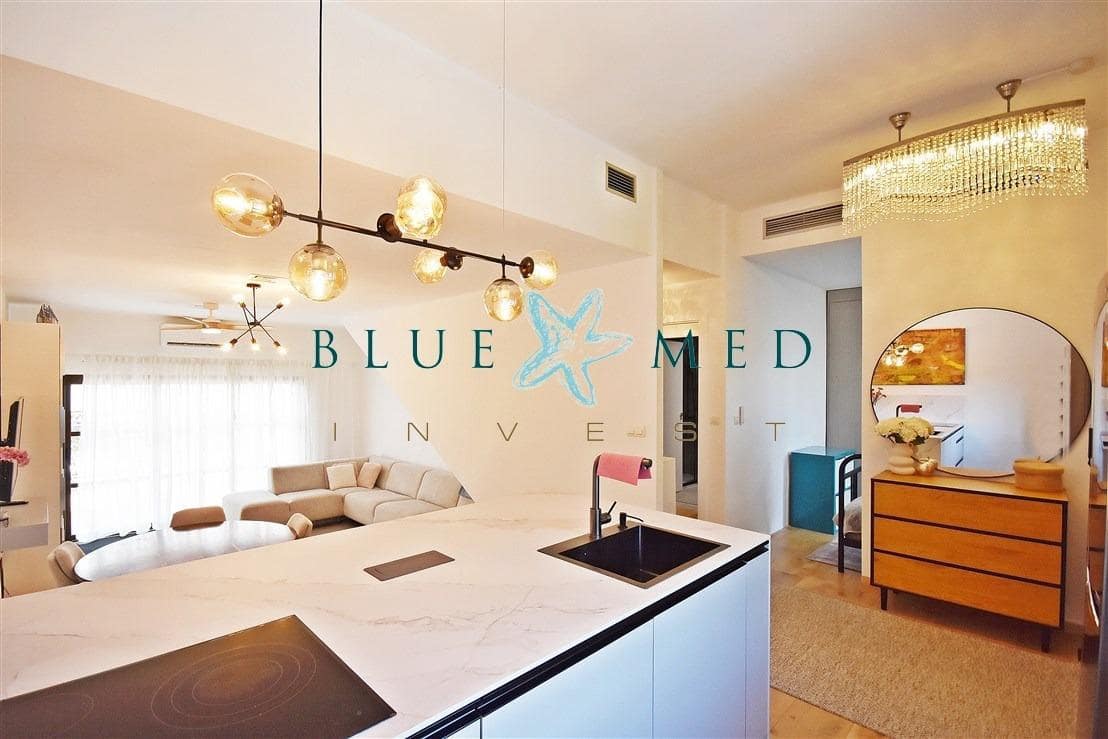 3 slaapkamer Halfvrijstaande villa te koop in Hacienda del Alamo met zwembad - € 235.000 (Ref: 9297771)