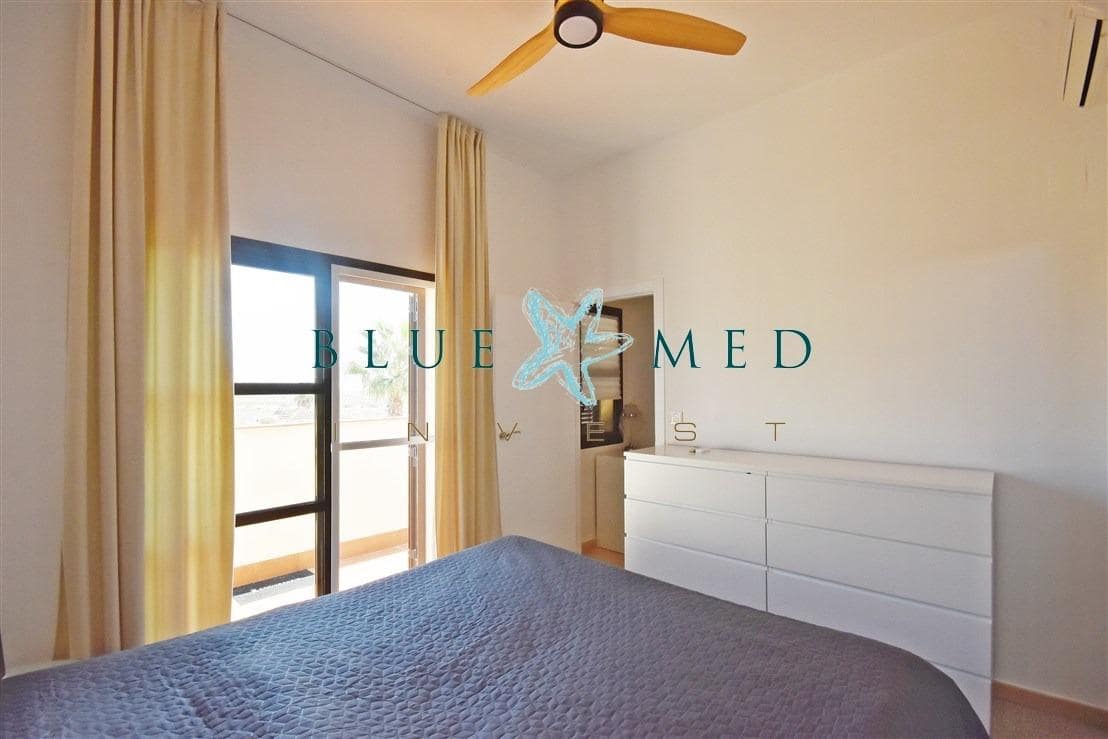 3 slaapkamer Halfvrijstaande villa te koop in Hacienda del Alamo met zwembad - € 235.000 (Ref: 9297771)