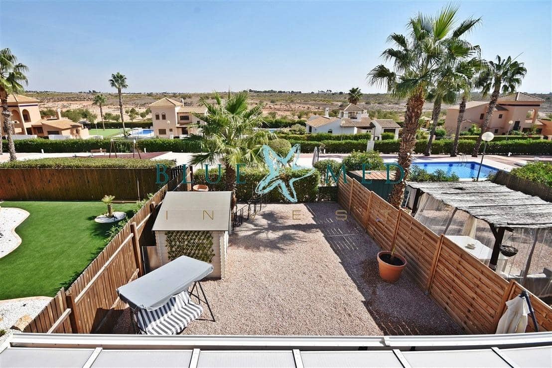 3 slaapkamer Halfvrijstaande villa te koop in Hacienda del Alamo met zwembad - € 235.000 (Ref: 9297771)