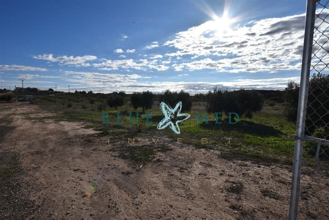 Mark till salu i El Pareton - 29 900 € (Ref: 9419752)