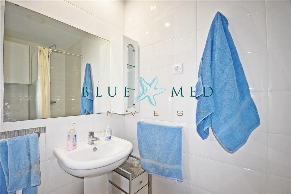 Apartamento de 2 habitaciones en Puerto de Mazarron en venta - 165.000 € (Ref: 9427200)