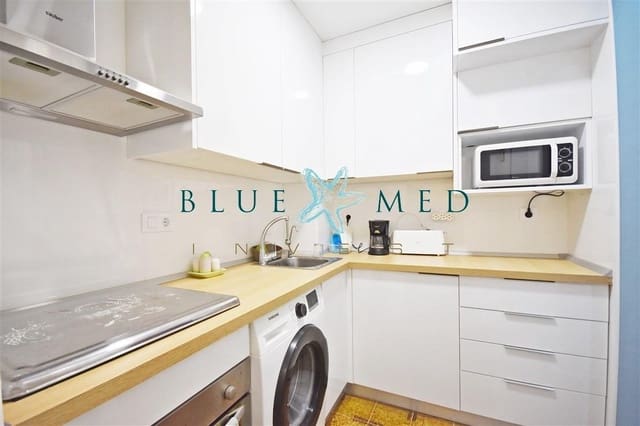 Apartamento de 2 habitaciones en Puerto de Mazarron, Mazarrón en venta - 165.000 € (Ref: 9427200)