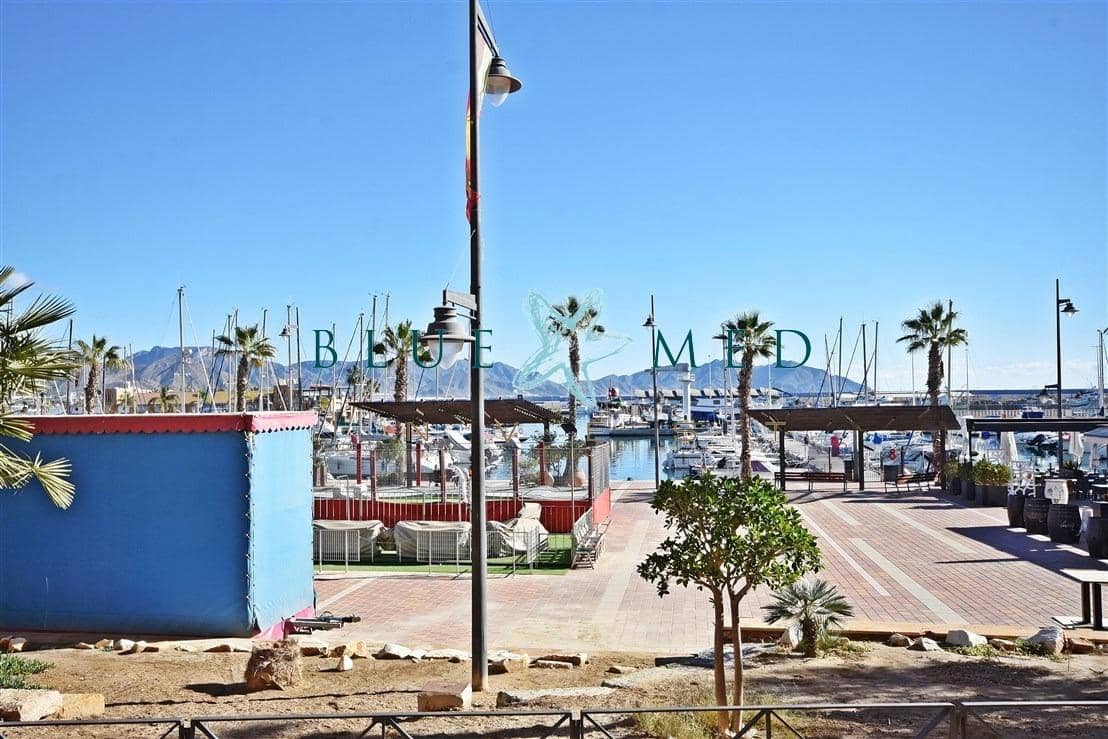 Apartamento de 2 habitaciones en Puerto de Mazarron en venta - 165.000 € (Ref: 9427200)