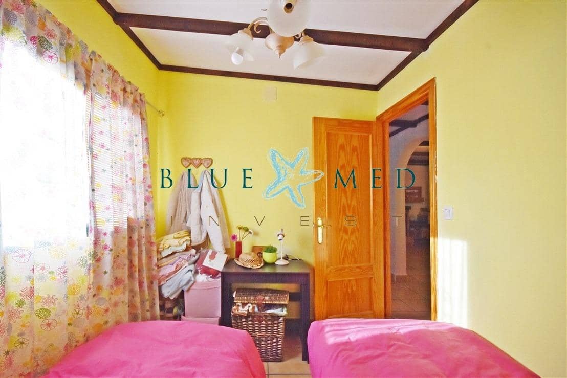 2 soveværelse Finca/Landehus til salg i Pastrana med swimmingpool - € 135.000 (Ref: 9437799)