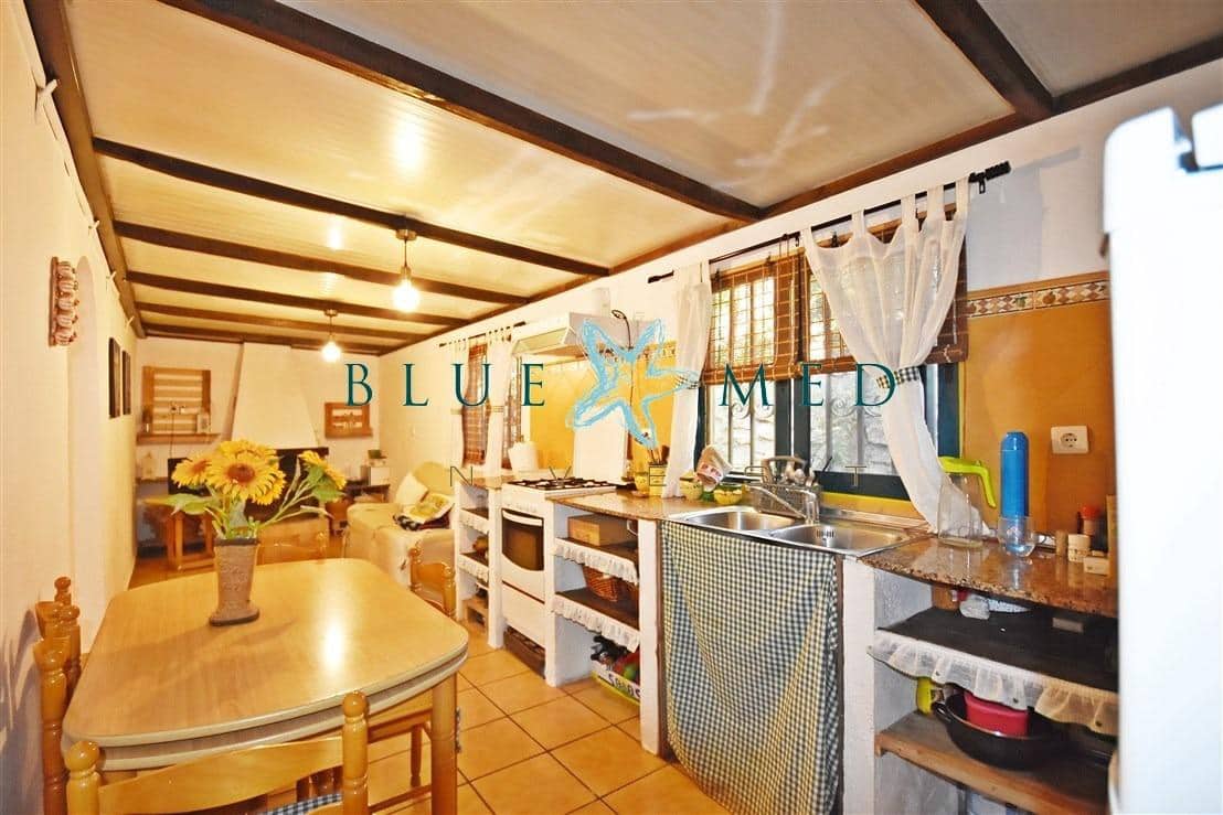 2 soveværelse Finca/Landehus til salg i Pastrana med swimmingpool - € 135.000 (Ref: 9437799)