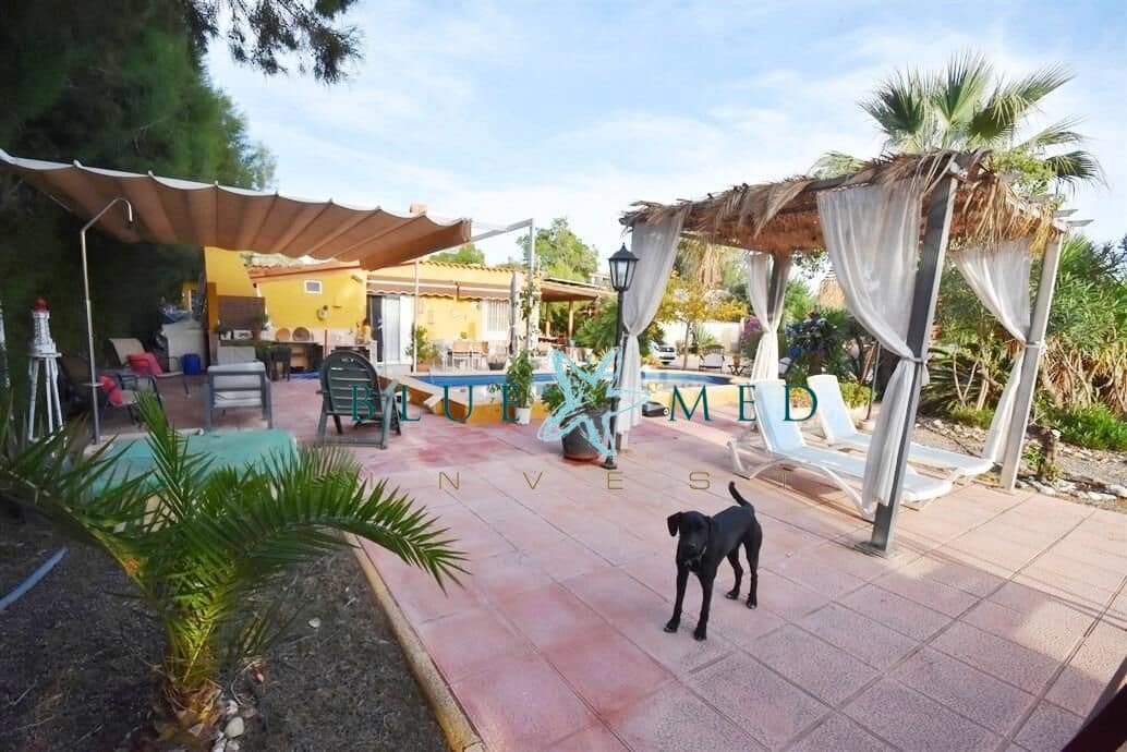 2 bedroom Finca/Country House for sale in Aguilas with pool - € 299,900 (Ref: 9462075)