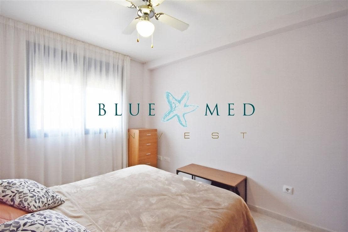 2 soveværelse Lejlighed til salg i Isla Plana med swimmingpool garage - € 149.000 (Ref: 9548178)