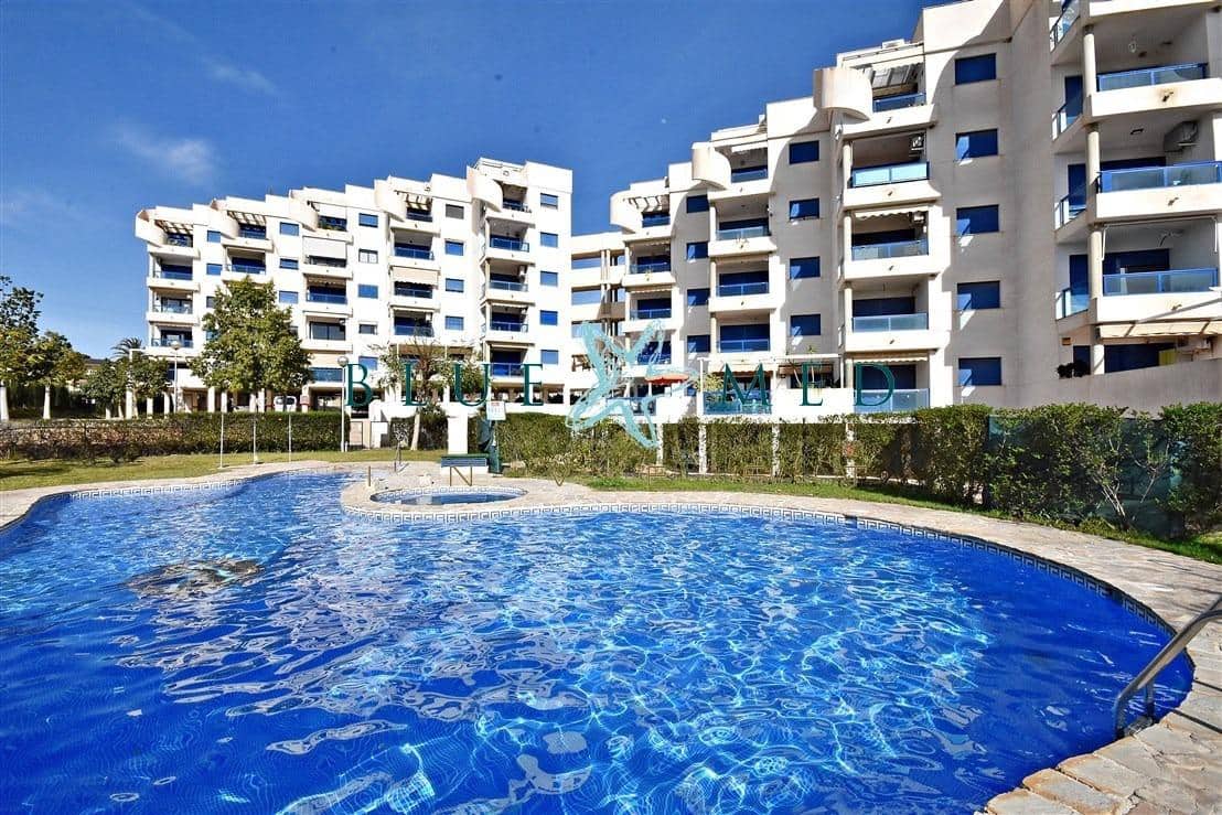 2 soveværelse Lejlighed til salg i Isla Plana med swimmingpool garage - € 149.000 (Ref: 9548178)