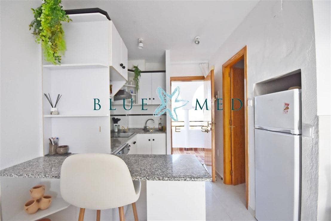 Studio for sale in Alamillo with pool - € 85,000 (Ref: 9551480)
