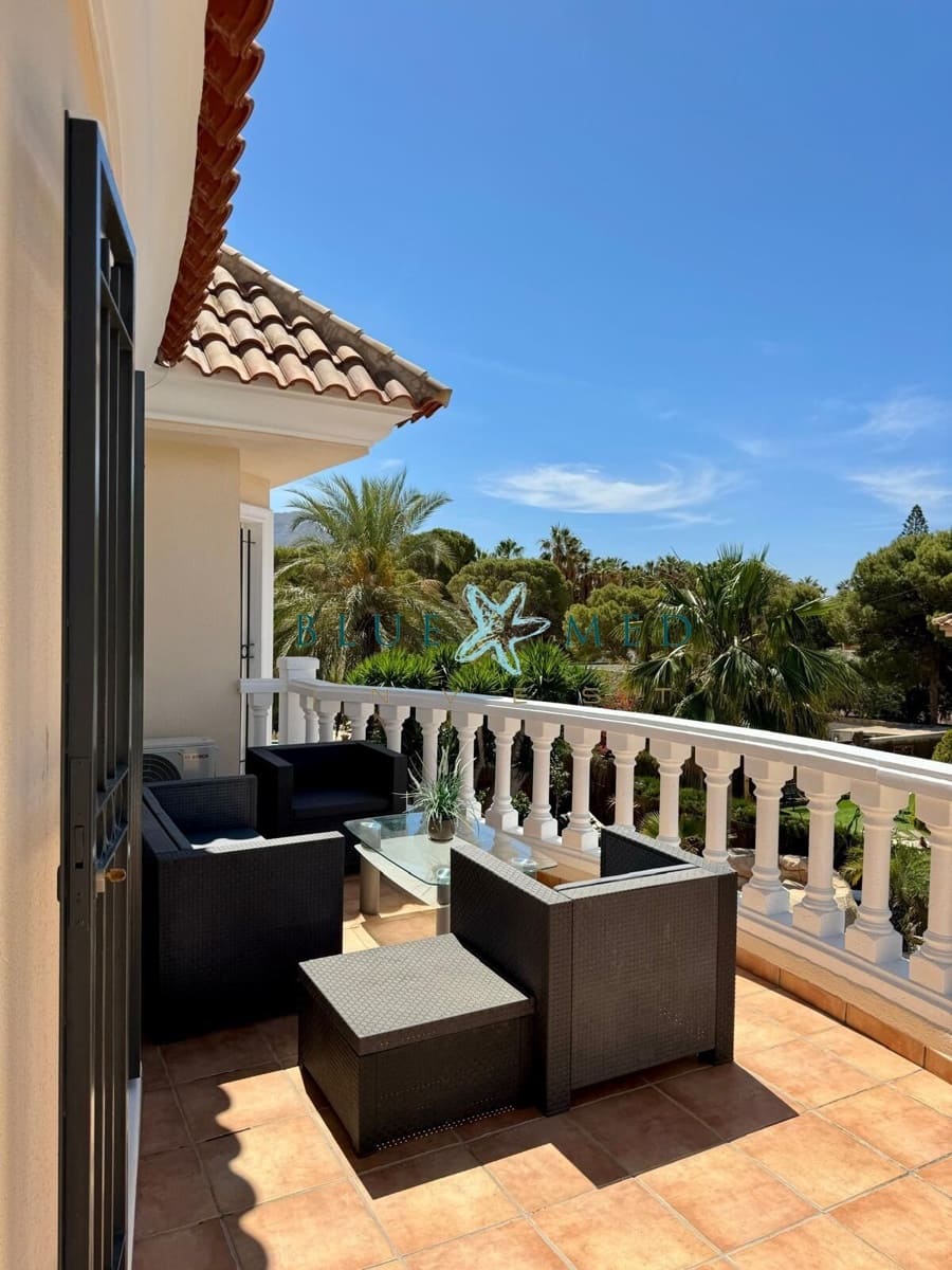 4 bedroom Villa for sale in La Azohia with pool - € 739,000 (Ref: 9586491)