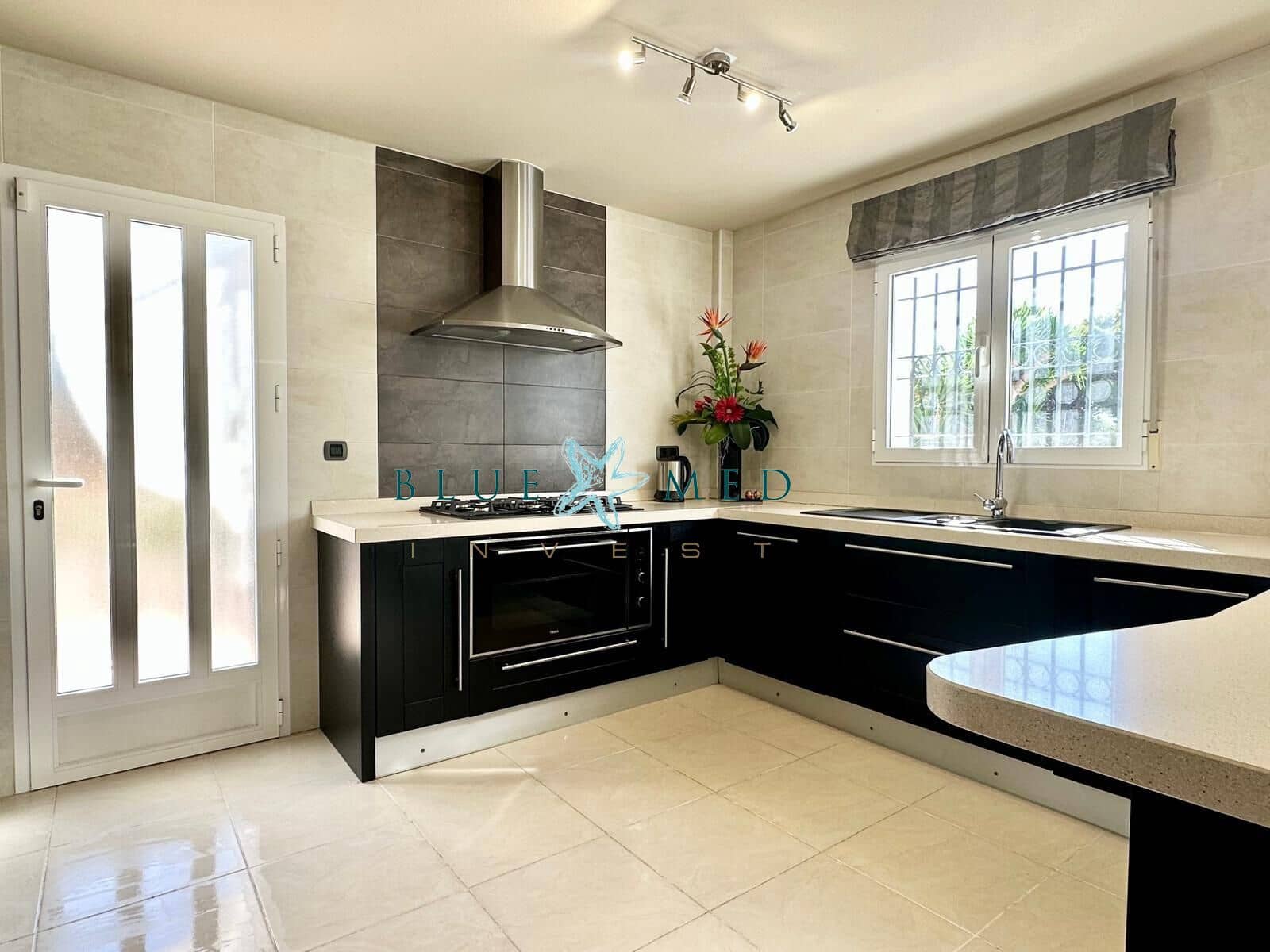 4 bedroom Villa for sale in La Azohia with pool - € 739,000 (Ref: 9586491)