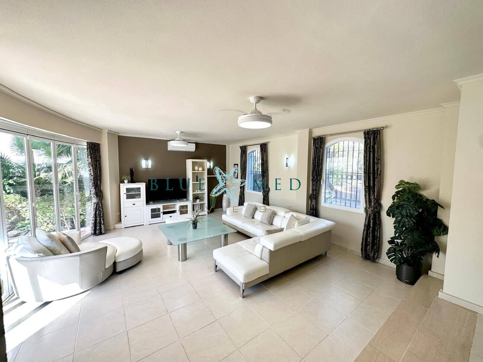 4 bedroom Villa for sale in La Azohia with pool - € 739,000 (Ref: 9586491)