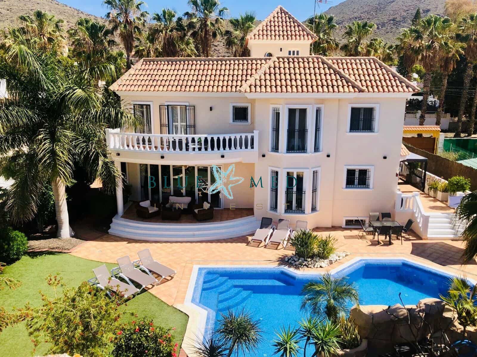 4 bedroom Villa for sale in La Azohia with pool - € 739,000 (Ref: 9586491)