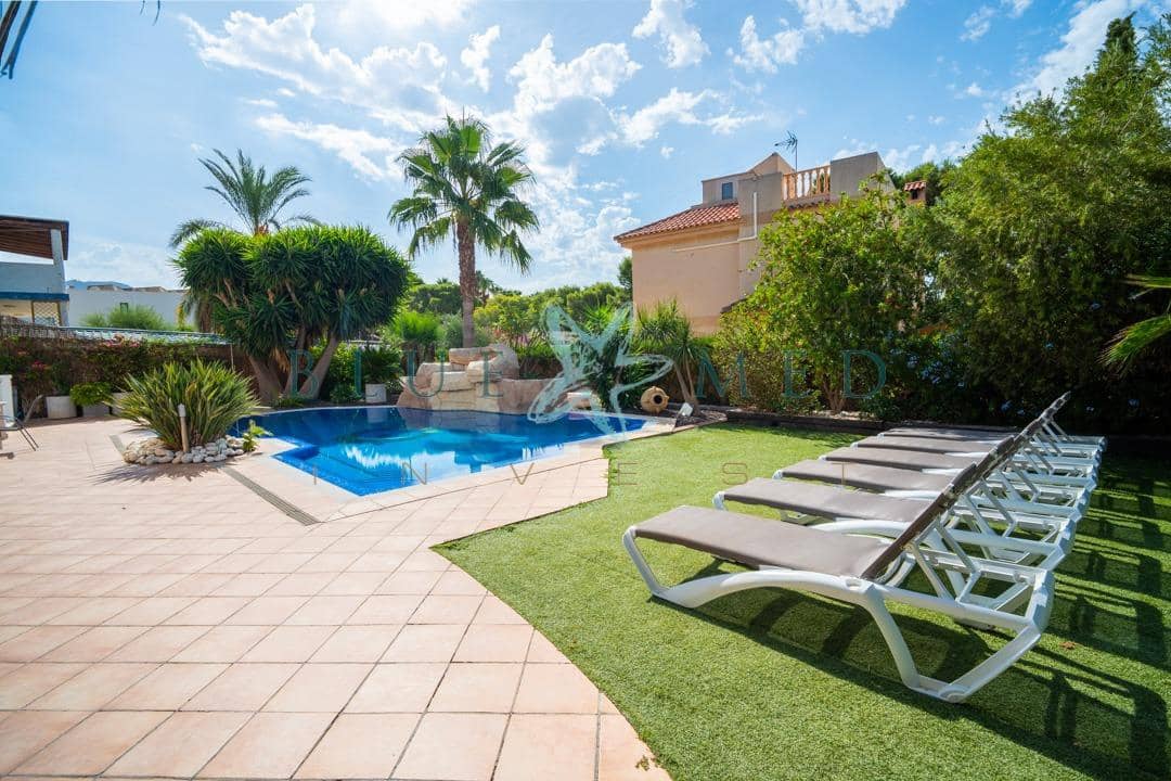 4 bedroom Villa for sale in La Azohia with pool garage - € 739,000 (Ref: 9586491)