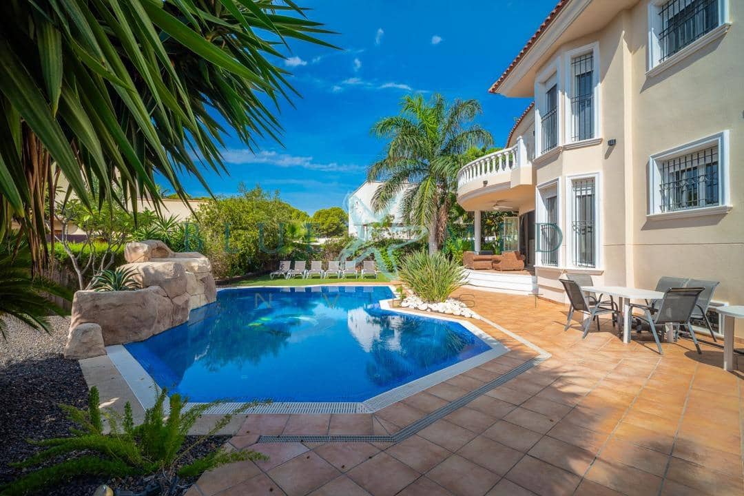 4 bedroom Villa for sale in La Azohia with pool garage - € 739,000 (Ref: 9586491)