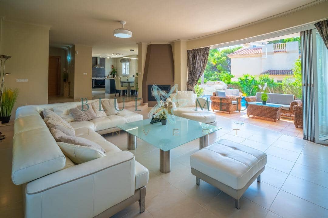 4 bedroom Villa for sale in La Azohia with pool garage - € 739,000 (Ref: 9586491)