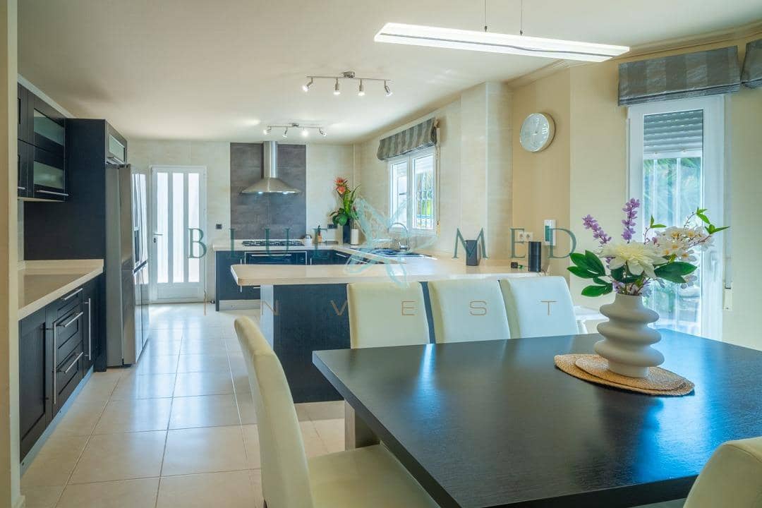 4 bedroom Villa for sale in La Azohia with pool garage - € 739,000 (Ref: 9586491)