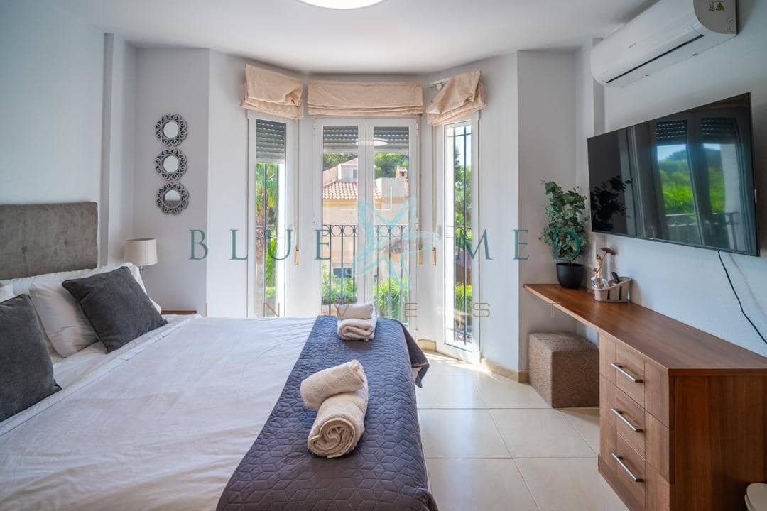 4 bedroom Villa for sale in La Azohia with pool garage - € 739,000 (Ref: 9586491)