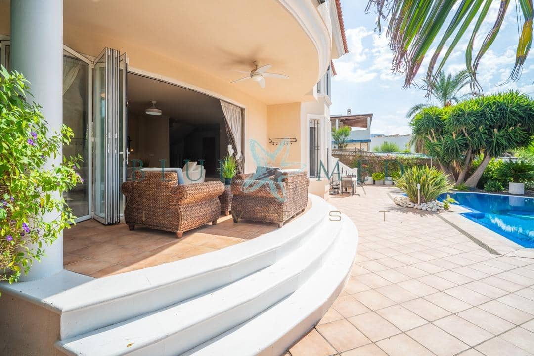 4 bedroom Villa for sale in La Azohia with pool garage - € 739,000 (Ref: 9586491)