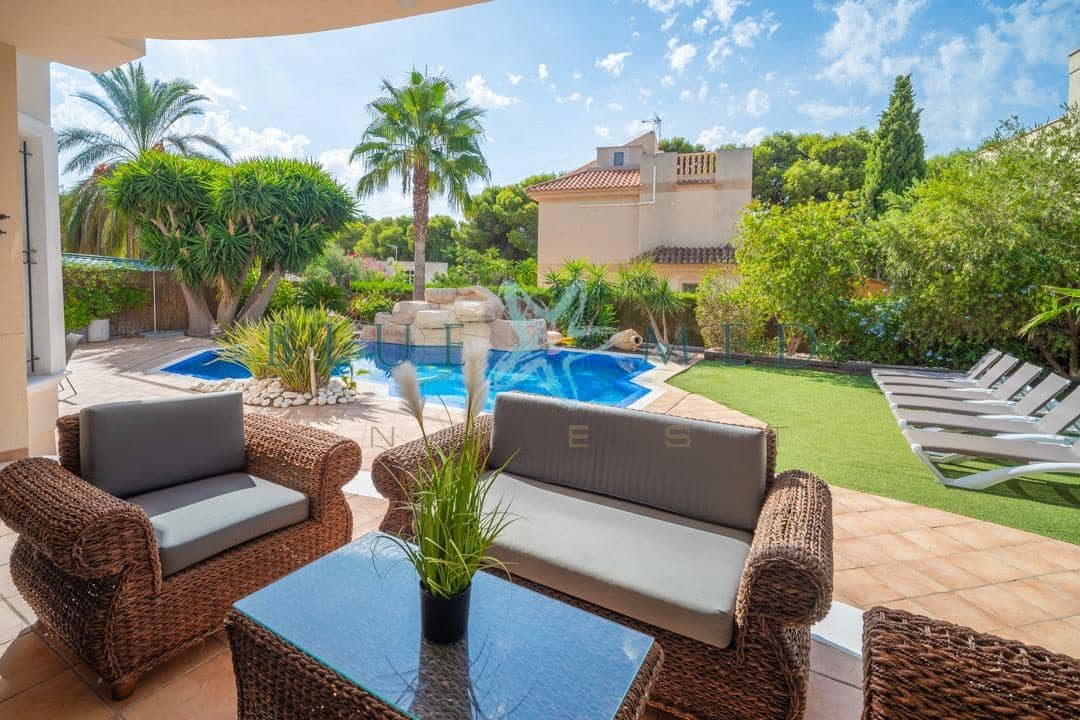 4 bedroom Villa for sale in La Azohia with pool garage - € 739,000 (Ref: 9586491)