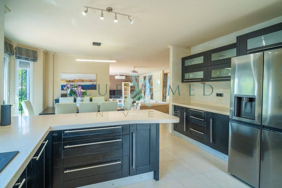4 bedroom Villa for sale in La Azohia with pool garage - € 739,000 (Ref: 9586491)