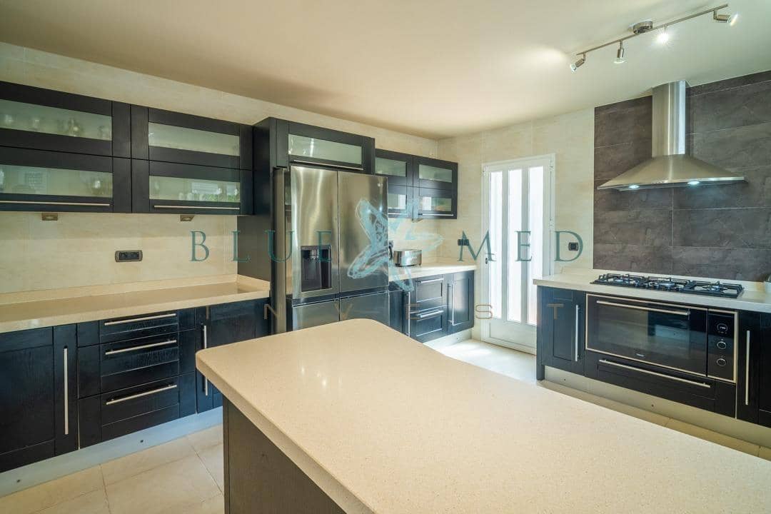 4 bedroom Villa for sale in La Azohia with pool garage - € 739,000 (Ref: 9586491)