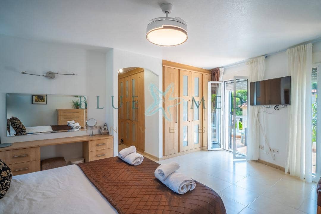 4 bedroom Villa for sale in La Azohia with pool garage - € 739,000 (Ref: 9586491)