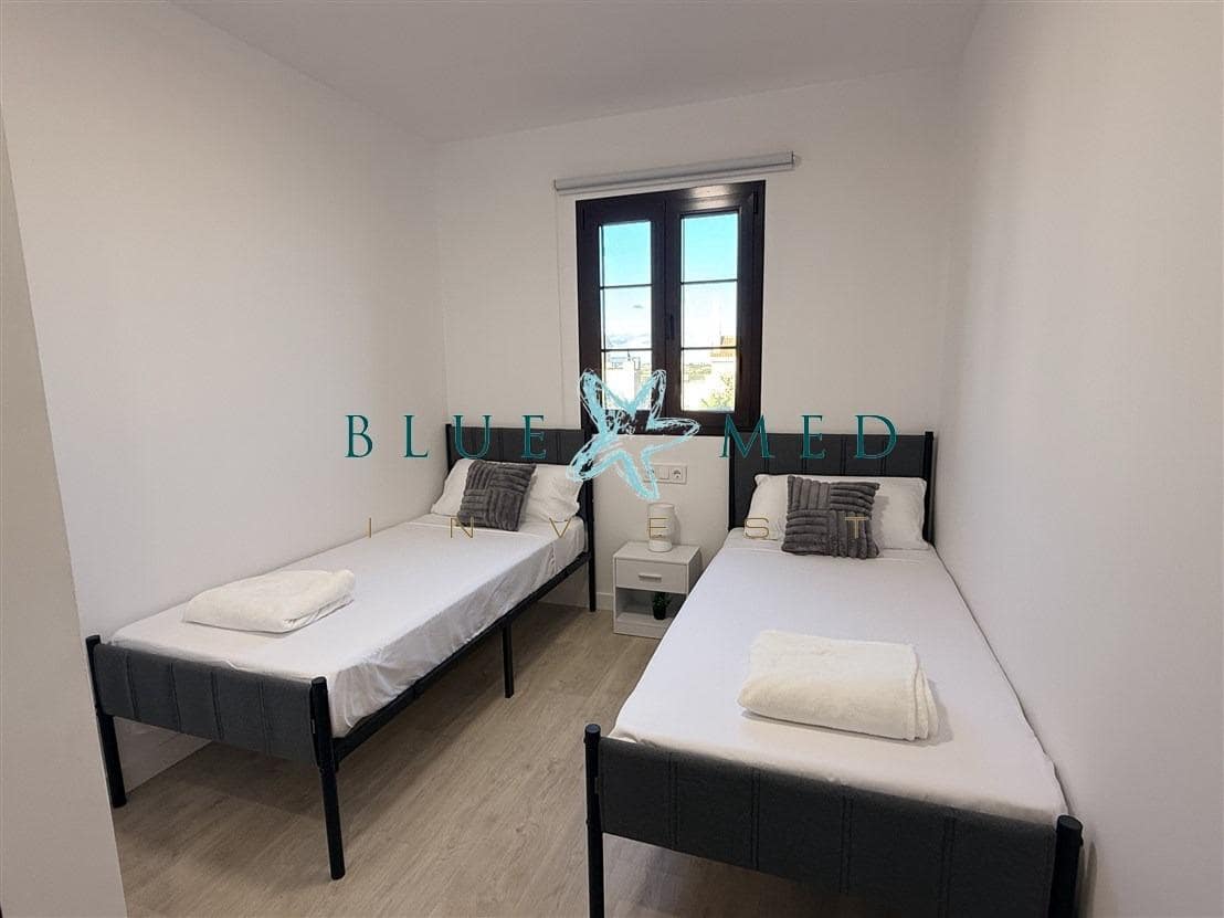 2 makuuhuone Huoneisto myytävänä paikassa Hacienda del Alamo mukana uima-altaan 
autotalli - 172 000 € (Ref: 9599520)