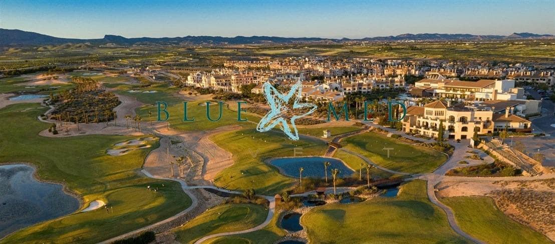 2 makuuhuone Huoneisto myytävänä paikassa Hacienda del Alamo mukana uima-altaan 
autotalli - 172 000 € (Ref: 9599520)