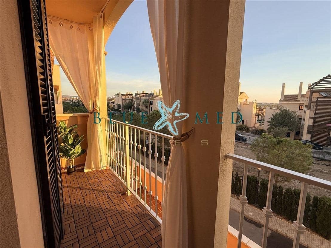 2 makuuhuone Huoneisto myytävänä paikassa Hacienda del Alamo mukana uima-altaan 
autotalli - 172 000 € (Ref: 9599520)