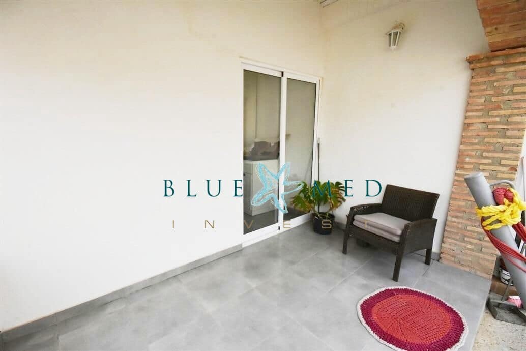 7 bedroom Villa for sale in Camposol with pool - € 249,900 (Ref: 9656086)