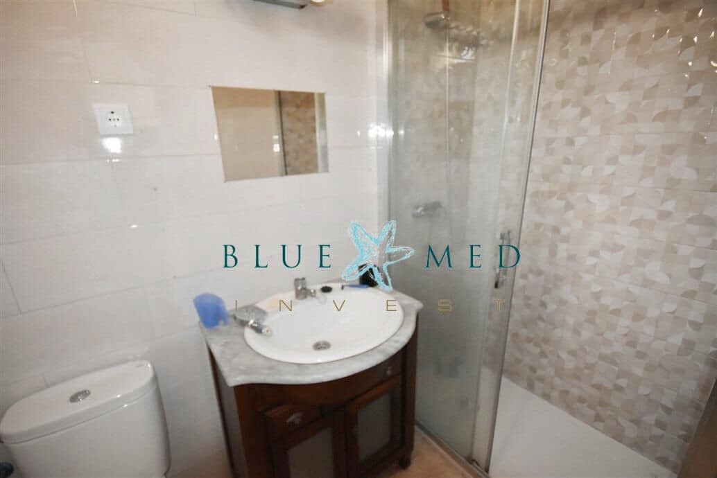 7 bedroom Villa for sale in Camposol with pool - € 249,900 (Ref: 9656086)