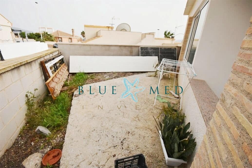 7 bedroom Villa for sale in Camposol with pool - € 249,900 (Ref: 9656086)