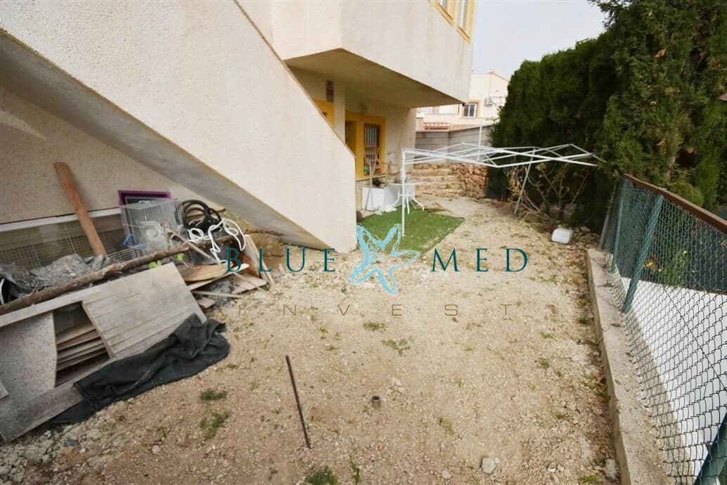 7 bedroom Villa for sale in Camposol with pool - € 249,900 (Ref: 9656086)