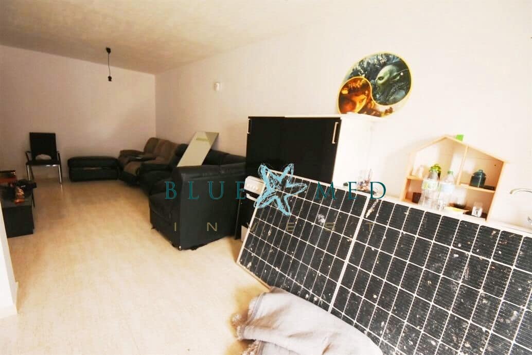 7 bedroom Villa for sale in Camposol with pool - € 249,900 (Ref: 9656086)